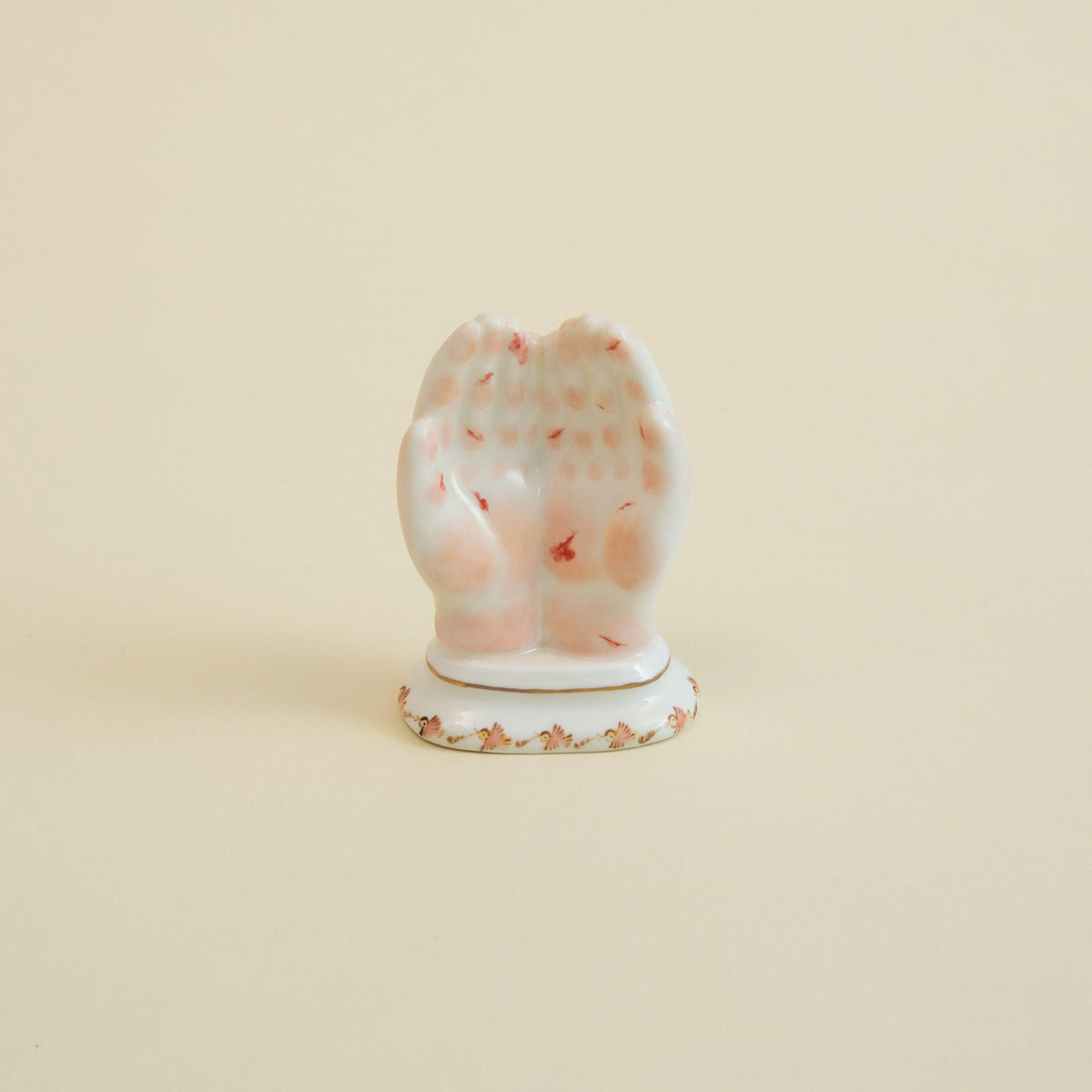 Empty Hands FigurineFigurines