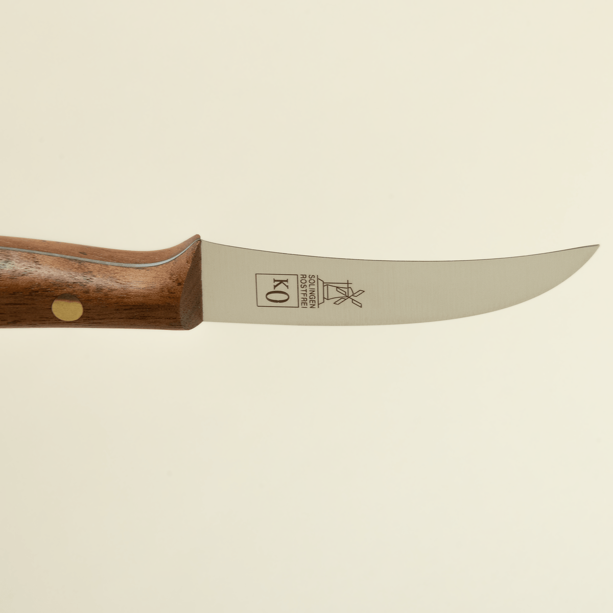 K0 Peeling Knife - WalnutWalnut w/ Brass Rivets