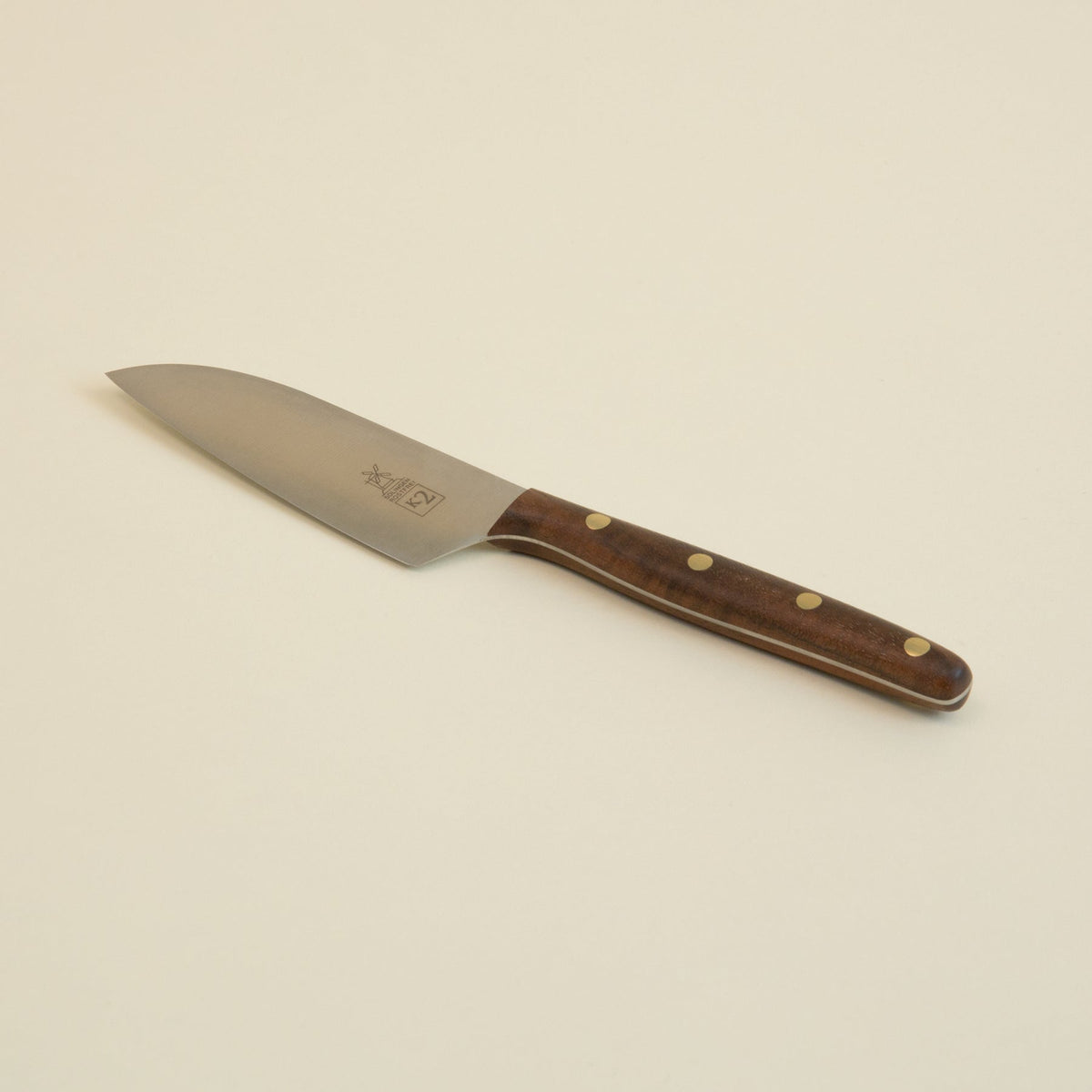 K2 Utility Knife - WalnutWalnut w/ Brass Rivets
