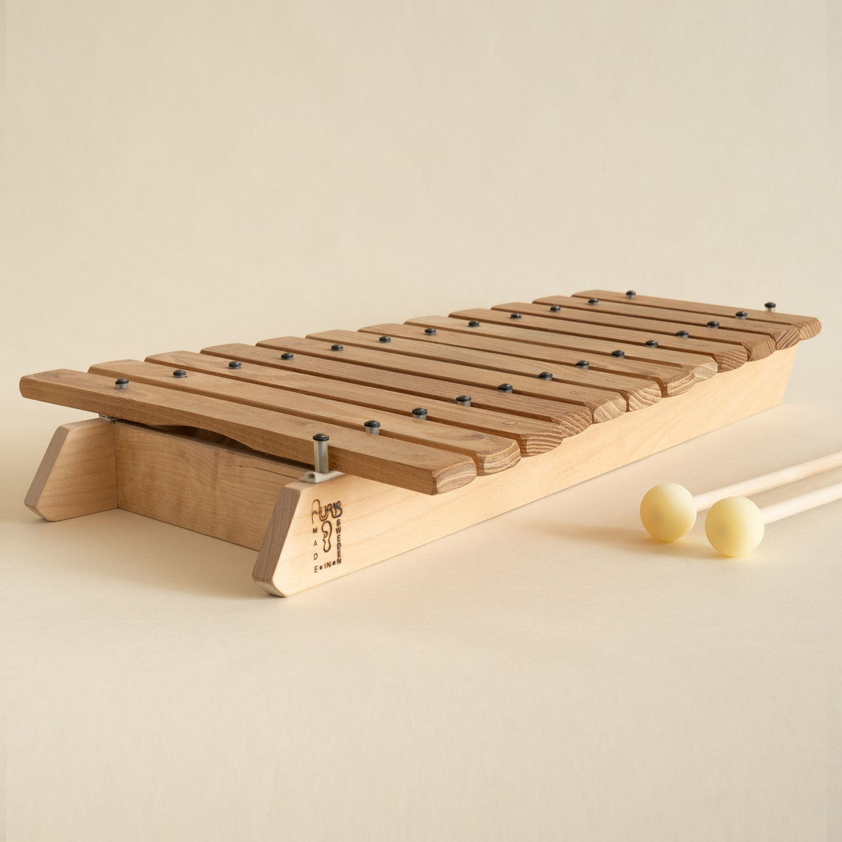 Auris xylophone showing the birch frame