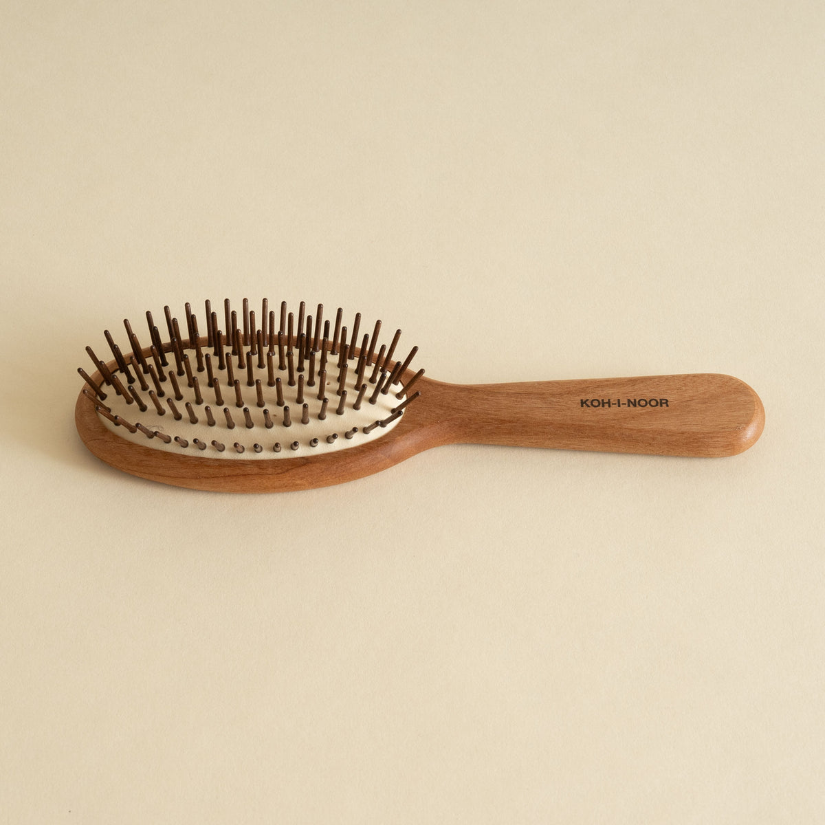 Koh-I-Noor alder wood hair brush with wooden pins