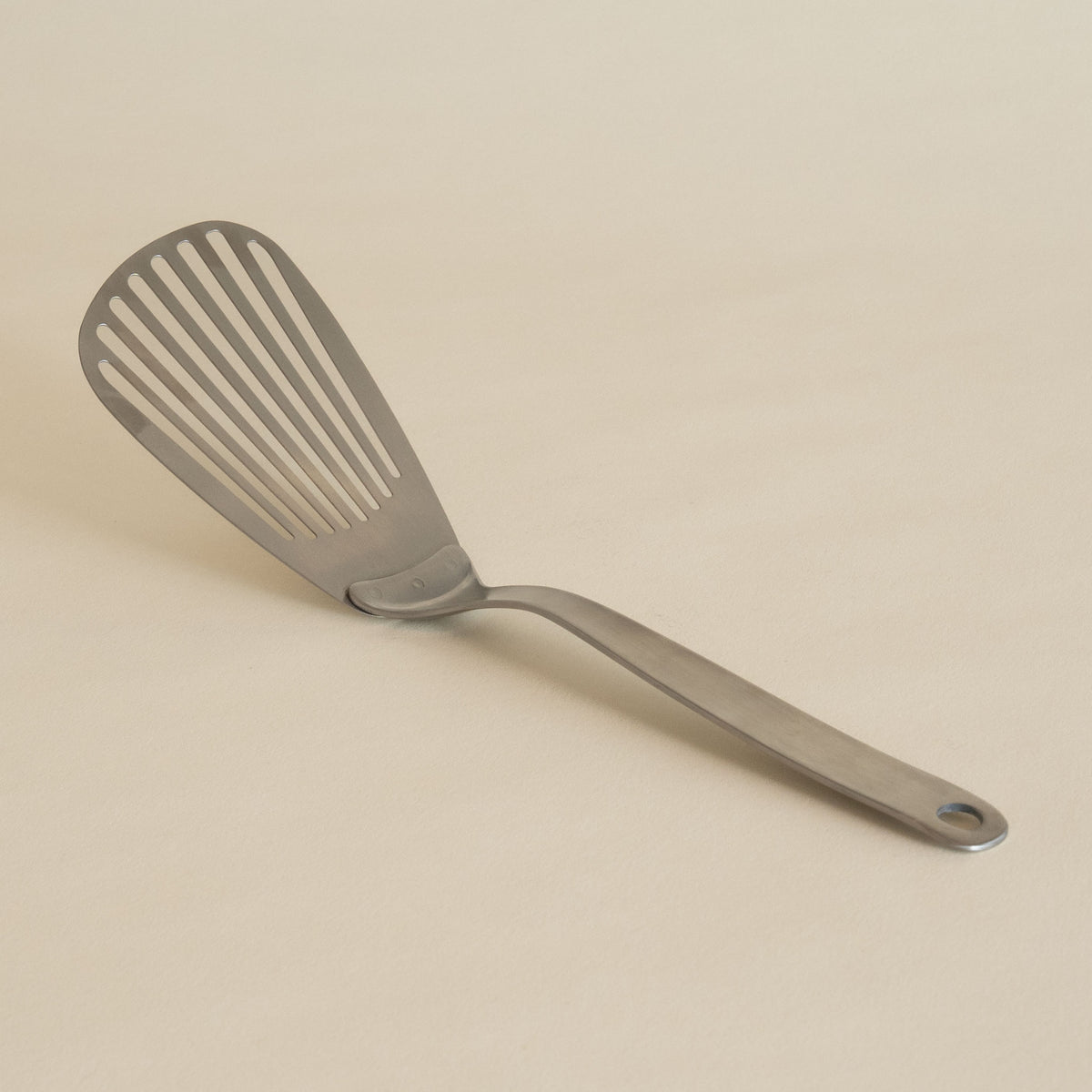Sori Yanagi Slotted Turner - Angled