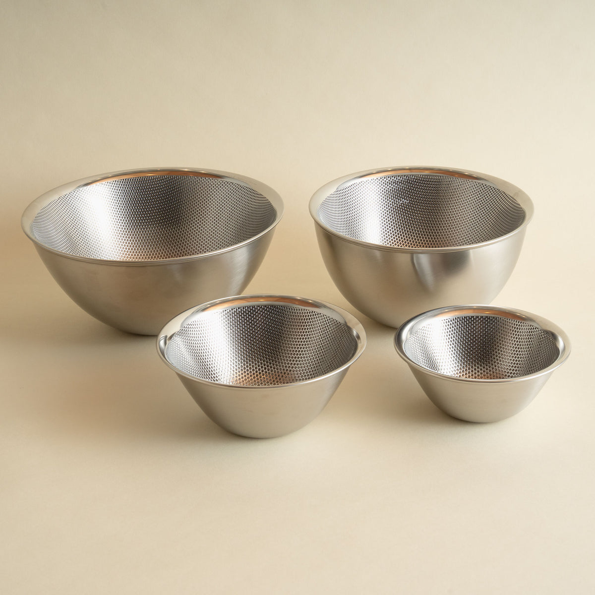 Sori Yanagi mixing bowls with the Sori Yanagi colanders