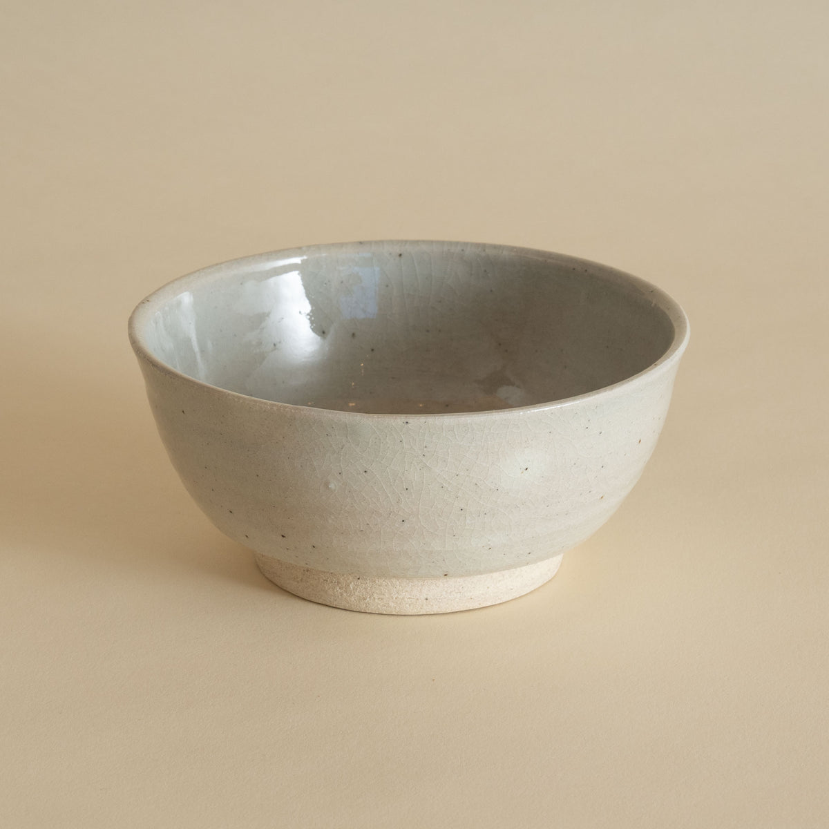 Handmade Iga-yaki Japanese donburi bowl in pale bluish ivory Sekkai glaze