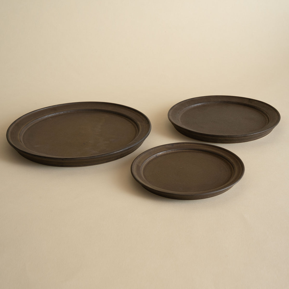 Jiseungmin Short Plate - Copper Brown