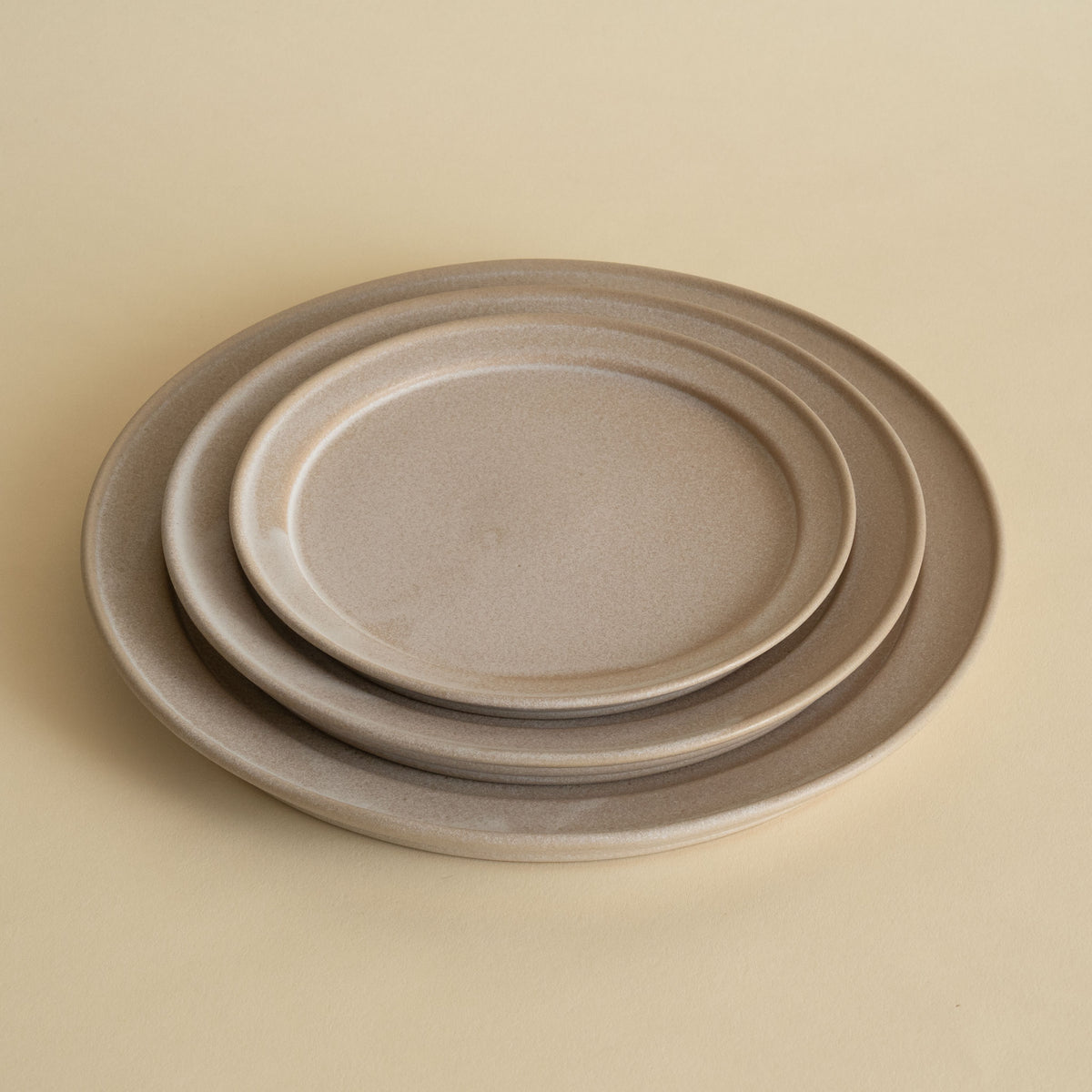 Jiseungmin Short Plate - Stone Beige