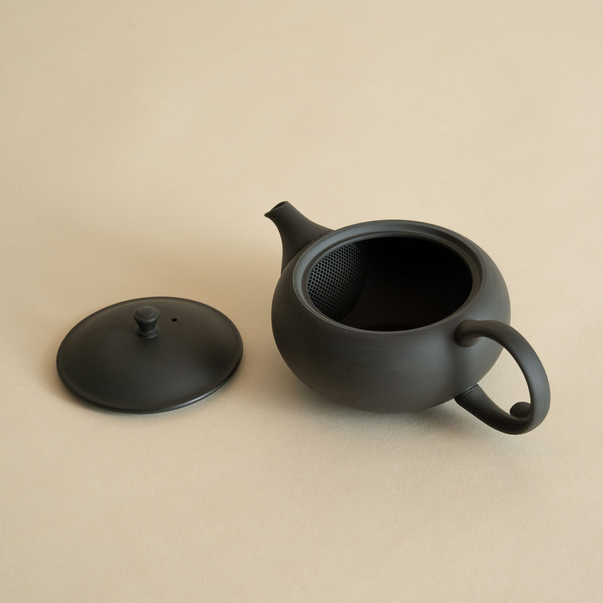 Japanese Tea Pot - Decorative Handle