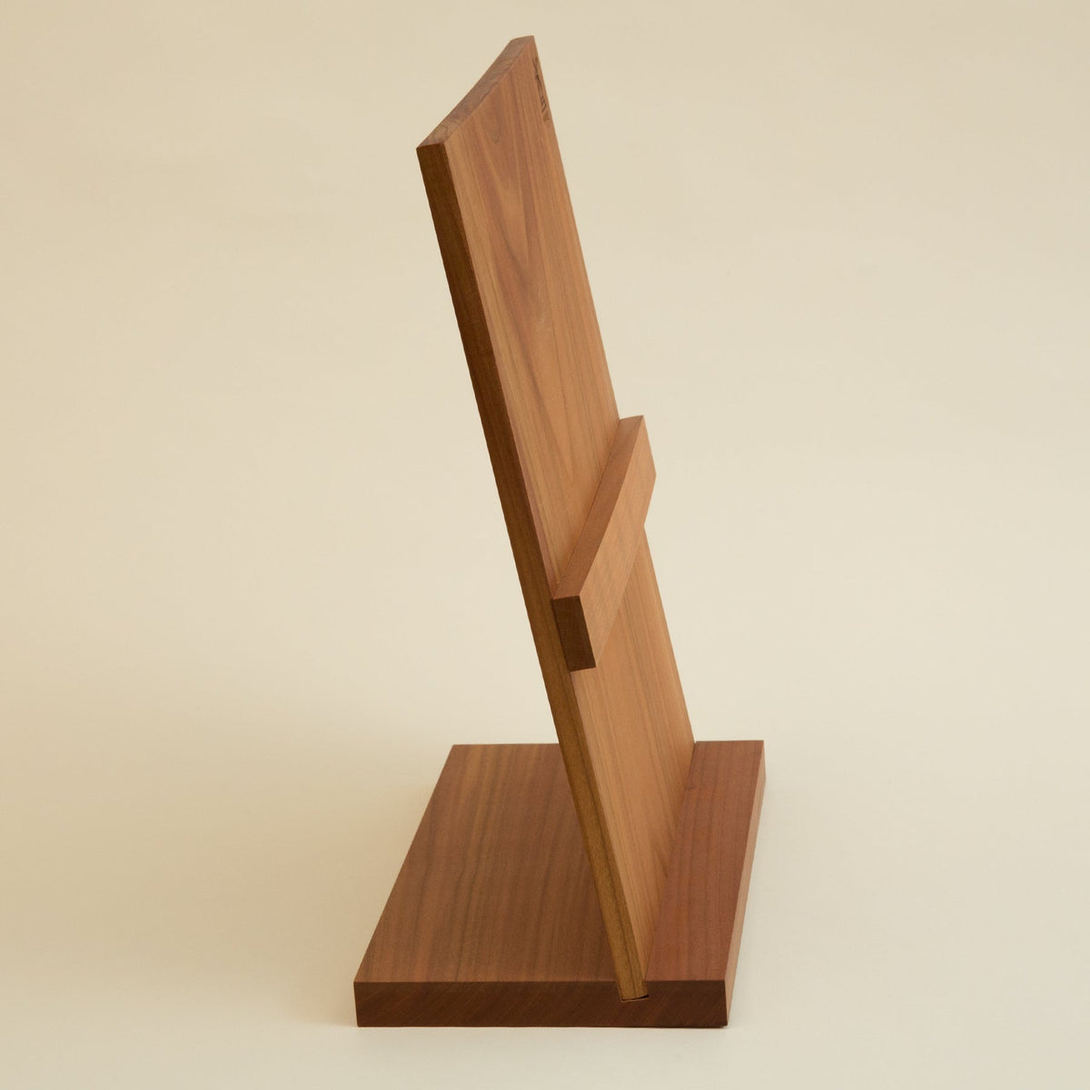 Magnetic Knife Stand