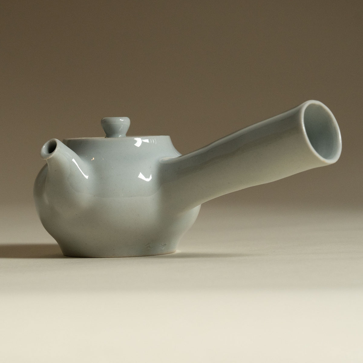 Korean Porcelain Tea Pot - Long Arm
