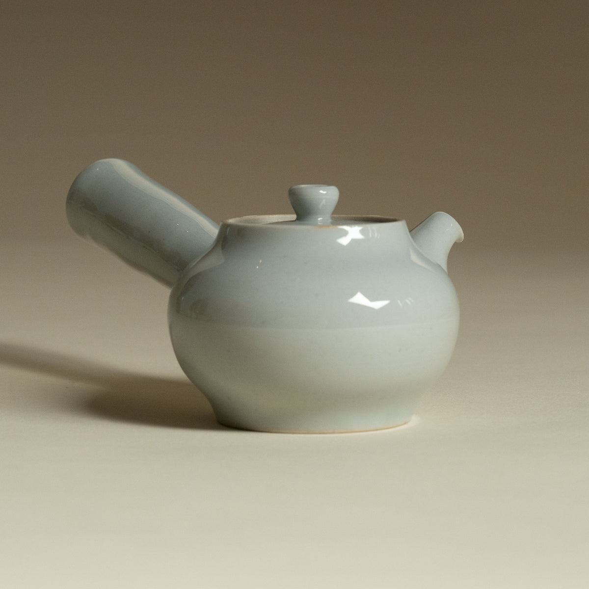 Korean Porcelain Tea Pot - Long Arm