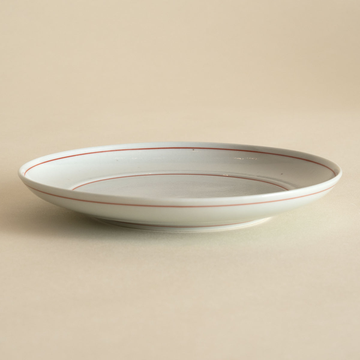 Round Plate w/ Red Bands