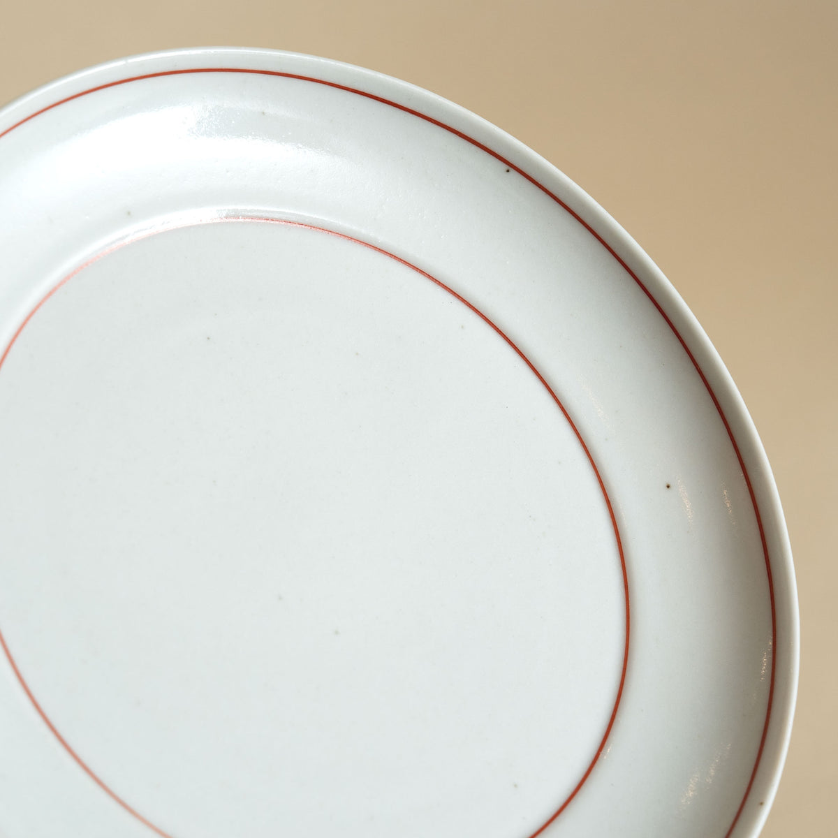 Round Plate w/ Red Bands
