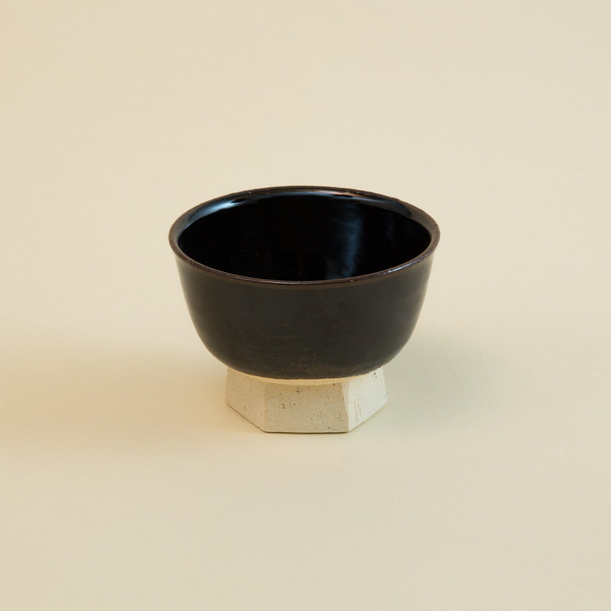 Small Bowl w/ Hexagonal Base - KuroameBowls