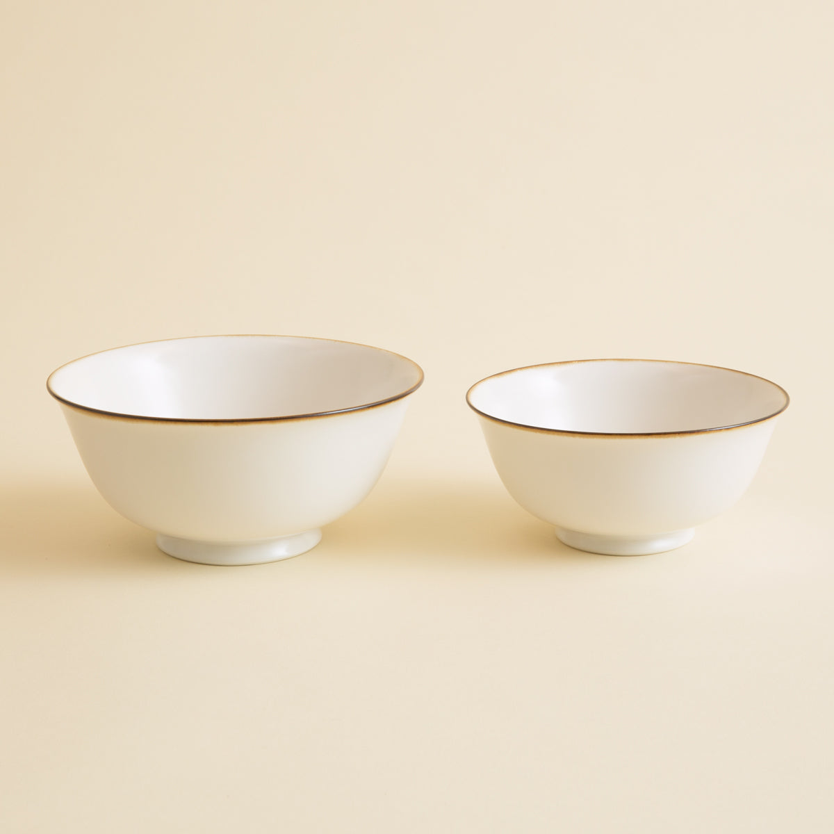 Porcelain Noodle Bowl - Accented Rim