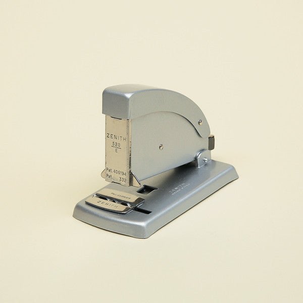 Desk StaplerDefault