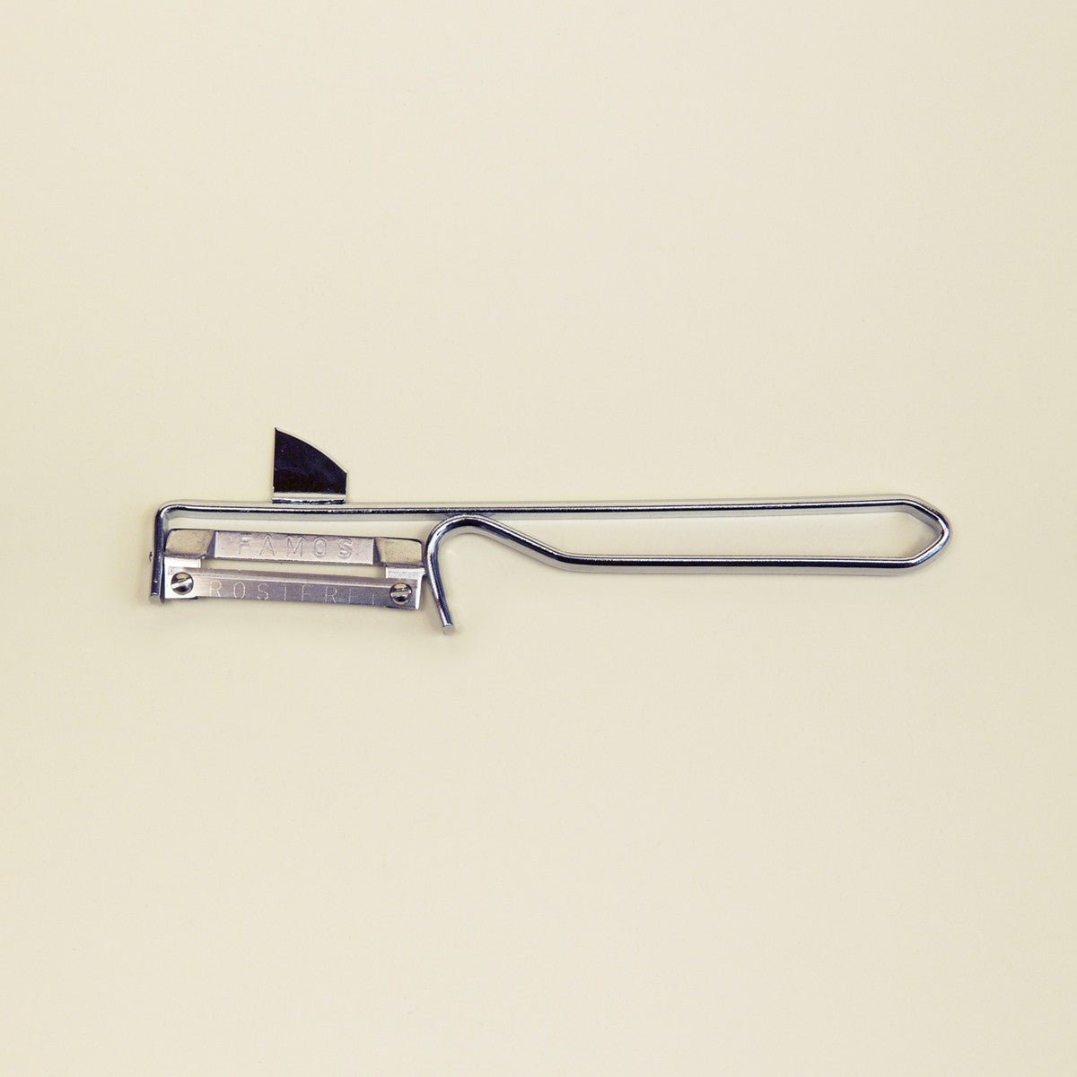 Famos Peeler